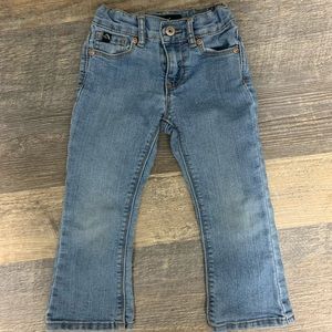 Girls light wash jordache jeans